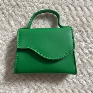 Yanka Mini Bag in Ultramarine
Green
